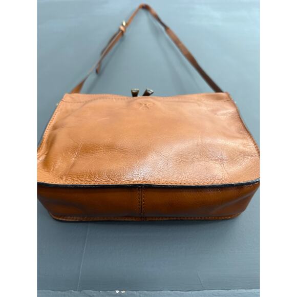 Patricia Nash Heritage Collection Nazaire Crossbody Bag Tan - Picture 7 of 13